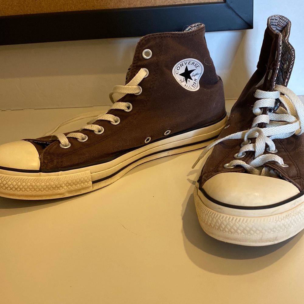 Size 11 brown high top all stars. These are new condition worn twice!